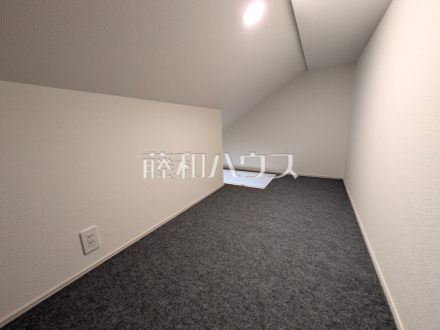 1号棟　小屋裏収納　【東久留米市小山５丁目】／撮影日2026/05/02