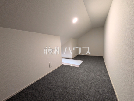 3号棟　小屋裏収納　【東久留米市小山５丁目】／撮影日2026/05/02