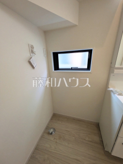 1号棟　洗面室・洗濯機スペース　【朝霞市幸町１丁目】／撮影日2026/02/27