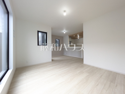 2号棟　リビング　【朝霞市幸町１丁目】／撮影日2026/04/02