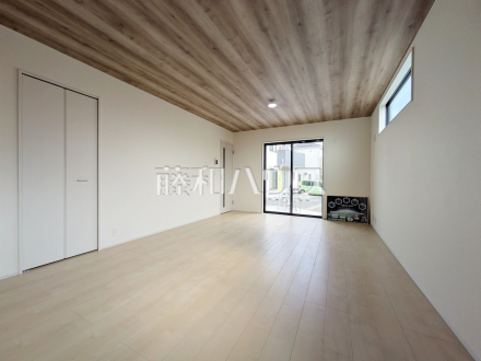 1号棟　リビング　【立川市砂川町７丁目】／撮影日2026/03/29