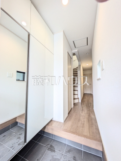 玄関ホール　【練馬区中村南１丁目】／撮影日2026/03/10