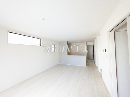 1号棟　リビング　【与那原町字与那原】／撮影日2026/01/29