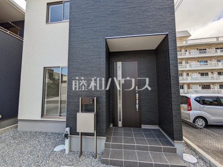 1号棟　玄関　【与那原町字与那原】／撮影日2026/01/29