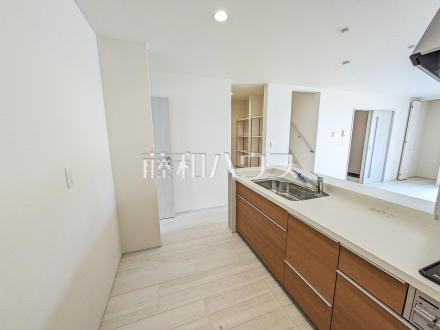 1号棟　キッチン　【与那原町字与那原】／撮影日2026/01/29