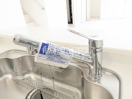 1号棟　浄水器一体型水栓　【与那原町字与那原】　いつでもおいしいお水が飲める浄水器一体型水栓も完備 
／撮影日2026/01/29