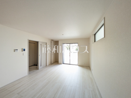 1号棟　リビング　【与那原町字与那原】／撮影日2026/01/29