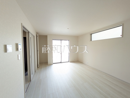 1号棟　リビング　【与那原町字与那原】／撮影日2026/01/29