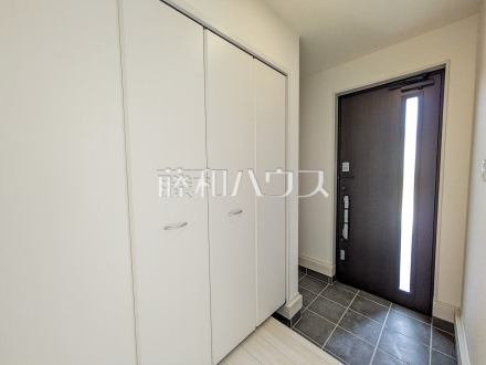 1号棟　玄関　【与那原町字与那原】／撮影日2026/01/29