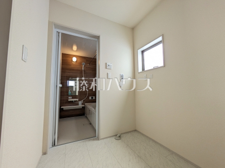 1号棟　脱衣所　【与那原町字与那原】／撮影日2026/01/29