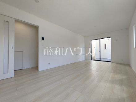 4号棟　リビング　【府中市清水が丘３丁目】／撮影日2026/03/12