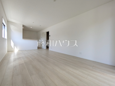 4号棟　リビング　【府中市清水が丘３丁目】／撮影日2026/03/12