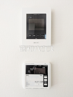 1号棟　TVモニター付きインターホン・給湯リモコン　【府中市小柳町２丁目】　／撮影日2026/04/12