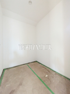 ファミリーウォークインクローゼット 【練馬区土支田3丁目】/撮影日2026/06/29