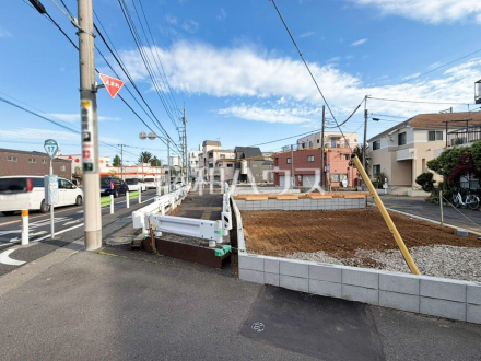 接道状況および現場風景　【西東京市泉町２丁目】土日祝はもちろん、平日のご案内も可能です！まずはお気軽にお問合せ下さいませ／撮影日2026/04/18