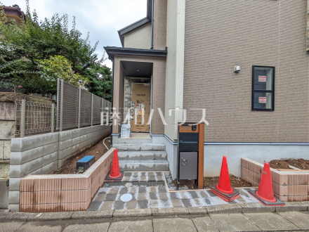 1号棟　玄関　【小平市鈴木町１丁目】／撮影日2026/07/03