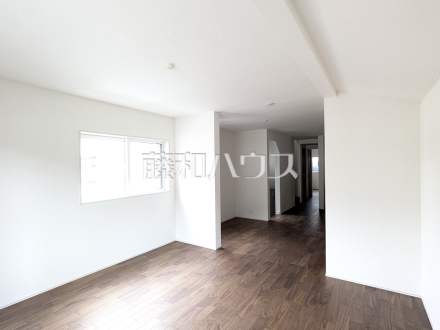 リビング　【多摩市豊ヶ丘１丁目】／撮影日2026/03/19