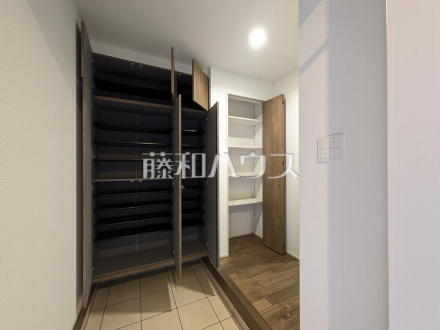 玄関収納　【多摩市豊ヶ丘１丁目】／撮影日2026/04/06