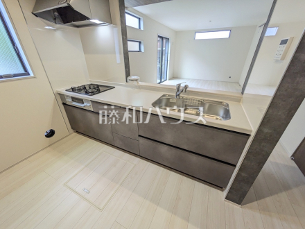 1号棟　キッチン　【東村山市久米川町２丁目】／撮影日2026/04/23