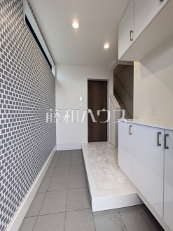 1号棟　玄関　【東村山市久米川町２丁目】／撮影日2026/04/23