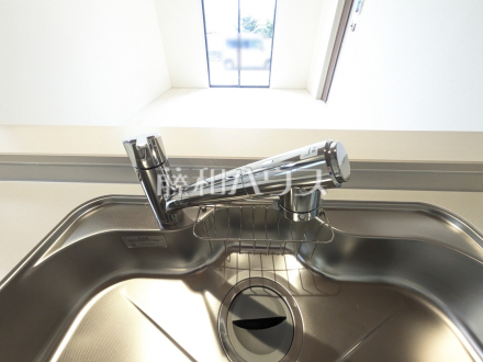 2号棟　浄水器一体型水栓　【東村山市久米川町２丁目】　いつでもおいしいお水が飲める浄水器一体型水栓も完備／撮影日2026/04/23