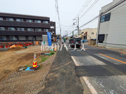 接道状況および現場風景　【朝霞市膝折町２丁目】／撮影日2026/03/13
