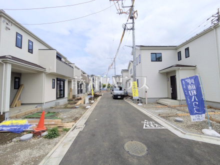 ≪接道状況≫同時期に生活をスタートさせるご家族の多い分譲地は、困ったときも心強い存在になりそうですね！【府中市日新町３丁目】／撮影日2026/05/24