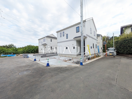 接道状況および現場風景　【八王子市弐分方町】／撮影日2026/08/21