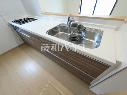 D号棟　キッチン　【八王子市弐分方町】／撮影日2026/08/30