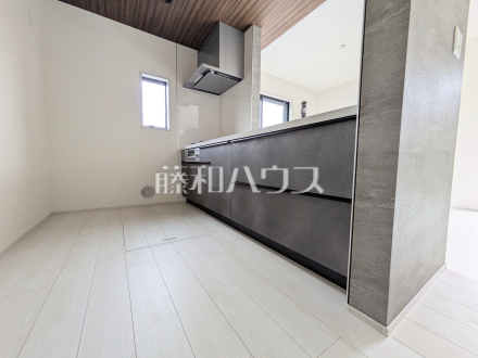 5号棟　キッチン　【調布市深大寺北町２丁目】／撮影日2026/04/23