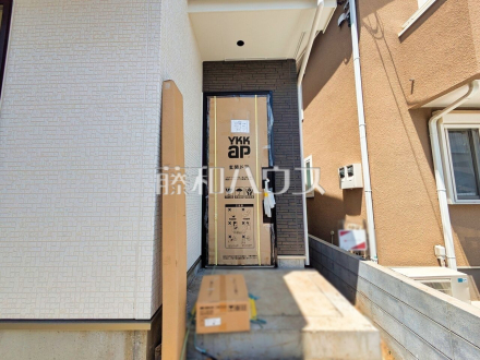 C号棟　玄関　【西東京市泉町６丁目】／撮影日2026/05/09