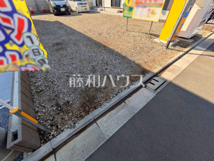 現地写真(現況：駐車場)　【小平市小川町１丁目】／撮影日2026/03/21