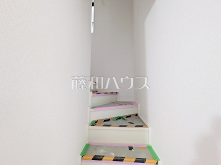 2号棟　階段(施工中)　【福岡市城南区樋井川２丁目】／撮影日2026/05/21