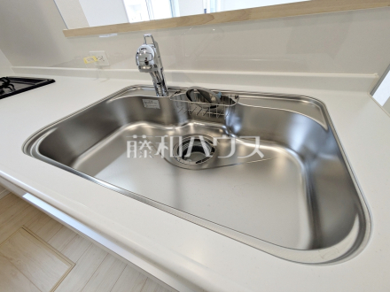 7号棟 浄水器一体型水【調布市富士見町3丁目】 いつでもおいしいお水が飲める浄水器一体型水栓も完備 /撮影日2026/08/20