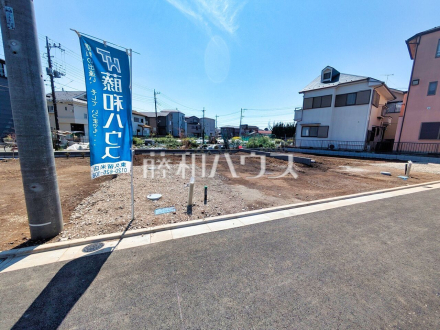 2号棟　一戸建ての多いエリアのため、静かで落ち着いた雰囲気の街並みです。【新座市石神3丁目】／撮影日2026/04/03