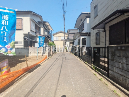接道状況および現場風景　【新座市栄５丁目】／撮影日2026/05/15