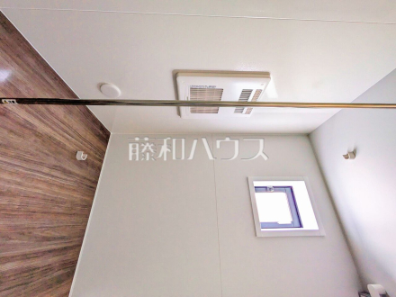 浴室乾燥機(浴室内上部) 雨の日の強い味方!浴室換気乾燥機付きユニットバスで洗濯物が乾かせます。
/撮影日2026/08/22