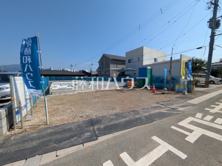 接道状況および現場風景　【糟屋郡粕屋町花ヶ浦２丁目】／撮影日2026/04/02