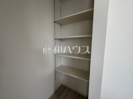 2号棟　パントリー　【春日井市弥生町１丁目】／撮影日2026/04/27