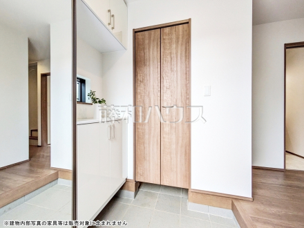 玄関ホール　【練馬区大泉学園町６丁目】／撮影日2026/04/10