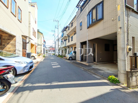 接道状況および現場風景　【朝霞市膝折町２丁目】／撮影日2026/04/06
