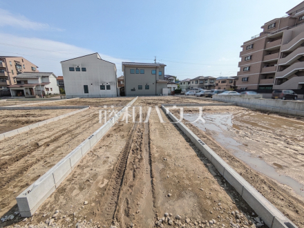 E号棟　現地写真(路地状部分)　【春日井市上条町８丁目】／撮影日2026/04/28