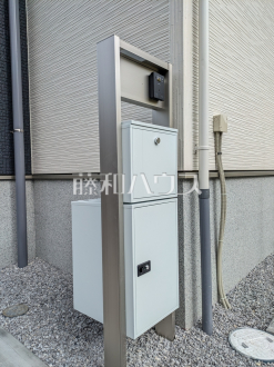 1号棟　TVモニター付きインターホン・郵便ポスト・宅配ボックス　【八王子市西寺方町】／撮影日2026/09/13