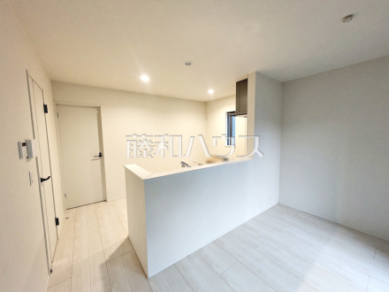 1号棟　キッチン　【八王子市西寺方町】／撮影日2026/08/27