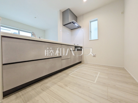 2号棟　キッチン　【八王子市西寺方町】／撮影日2026/08/31
