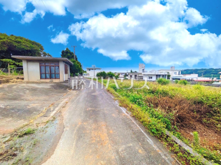 接道状況および現場風景　【八重瀬町字安里】／撮影日2026/04/17