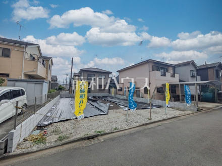 お好きなハウスメーカーで、新所沢の静穏に理想の城を建てる。
接道状況および現場風景　【所沢市花園１丁目】／撮影日2026/06/05