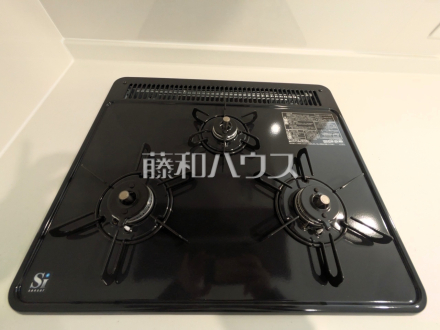 三口コンロ　３つの鍋を同時に使用でき、献立が一度に仕上がります。
／撮影日2026/07/03