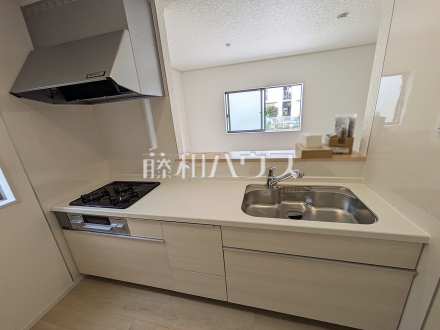 2号棟　キッチン　【調布市富士見町３丁目】／撮影日2026/07/13