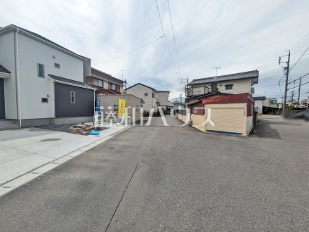 接道状況および現場風景　【春日井市坂下町３丁目】／撮影日2026/09/06